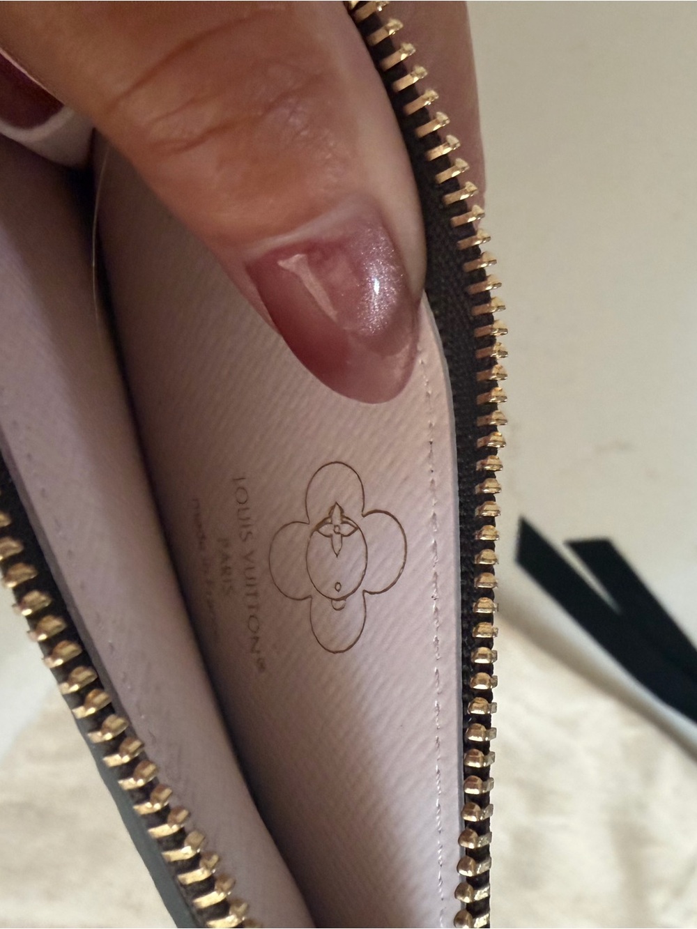 Louis Vuitton Card Holder/Coin Purse - Limited Edition - Picture 4 of 5